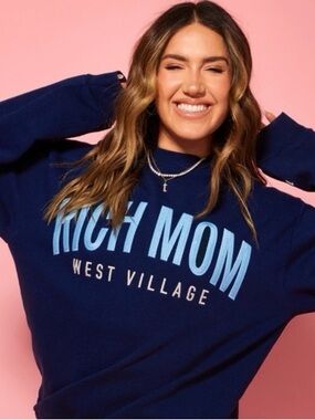 Tinx Rich Mom Blue West Village Sweatshirt Size Large